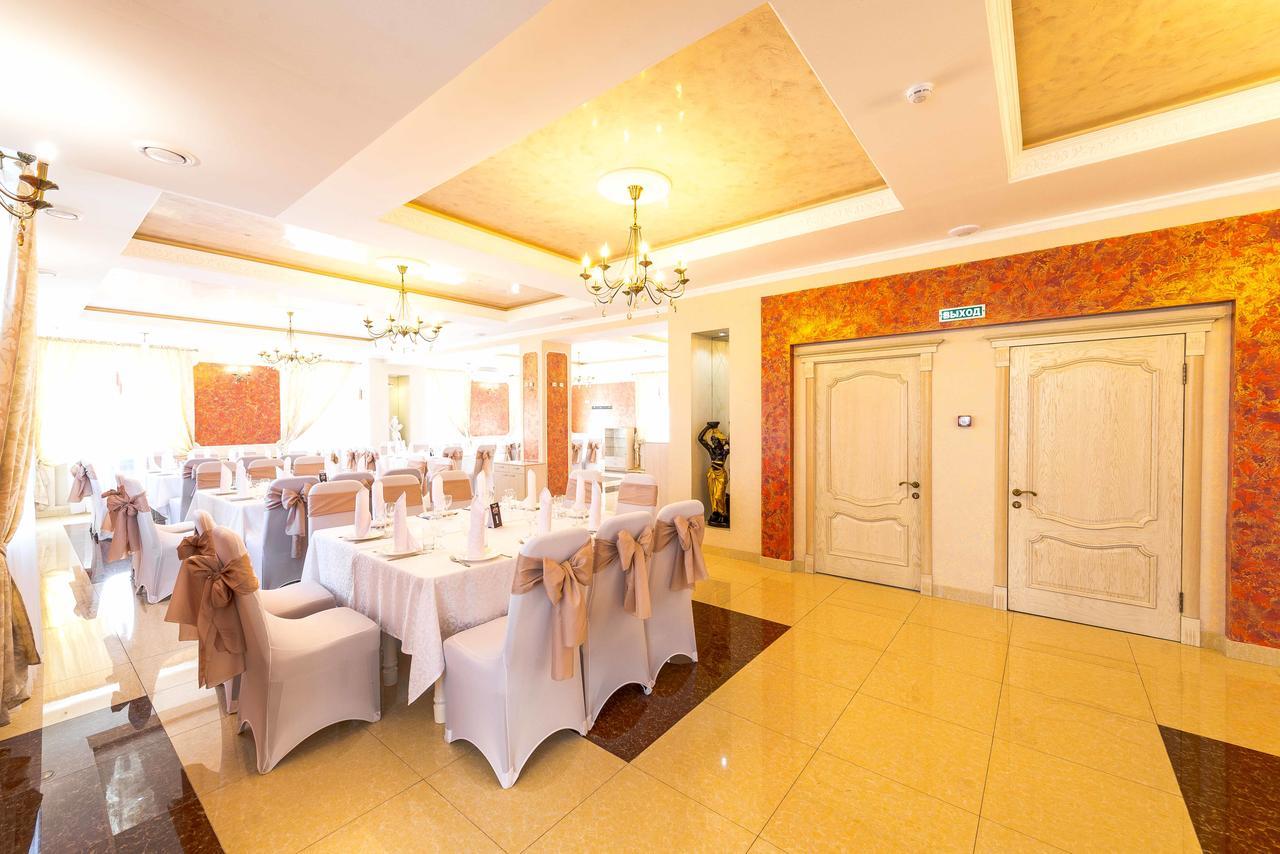 Hôtel Adler à Astana Extérieur photo